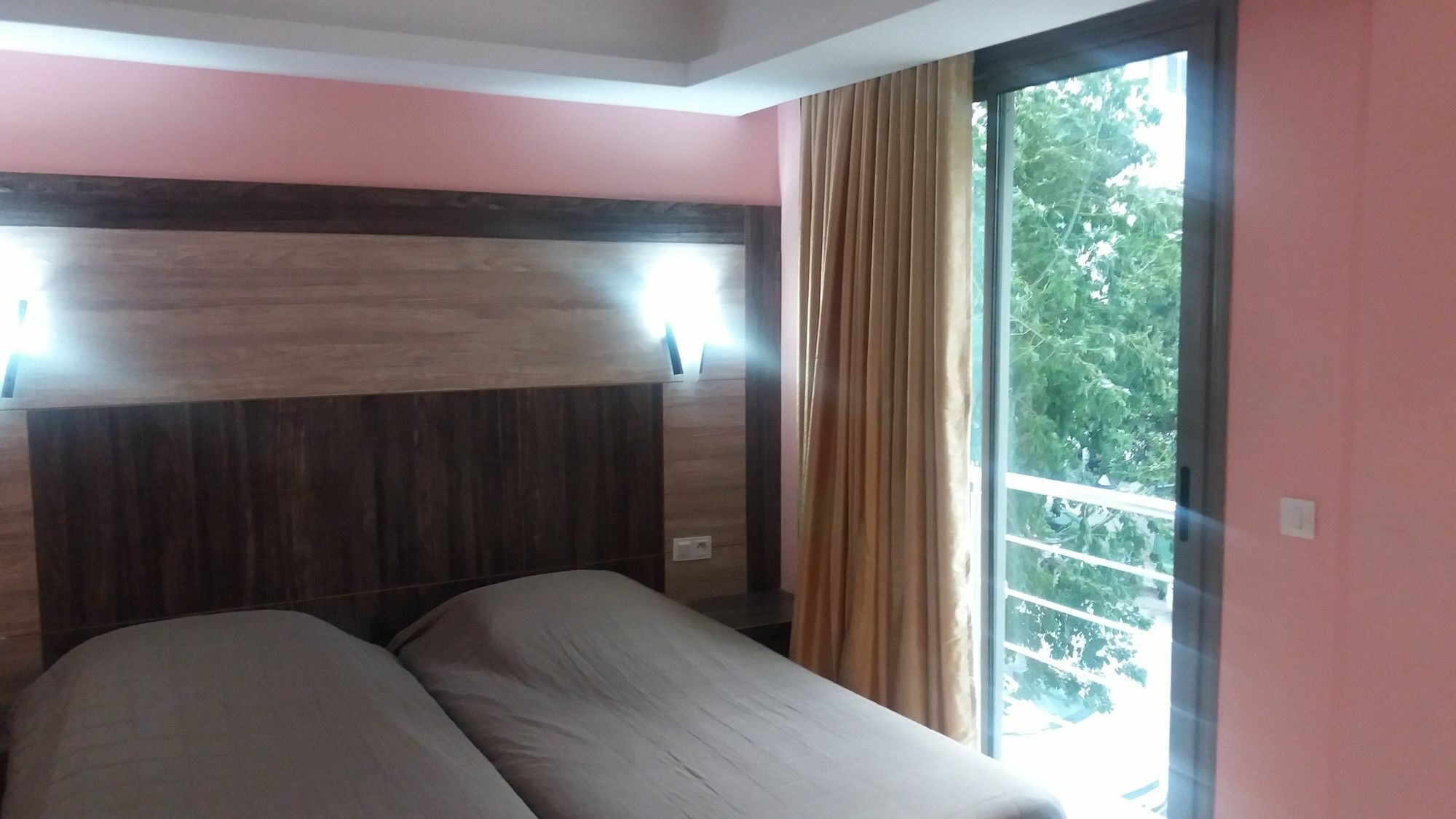 תוניס Hotel Matous מראה חיצוני תמונה